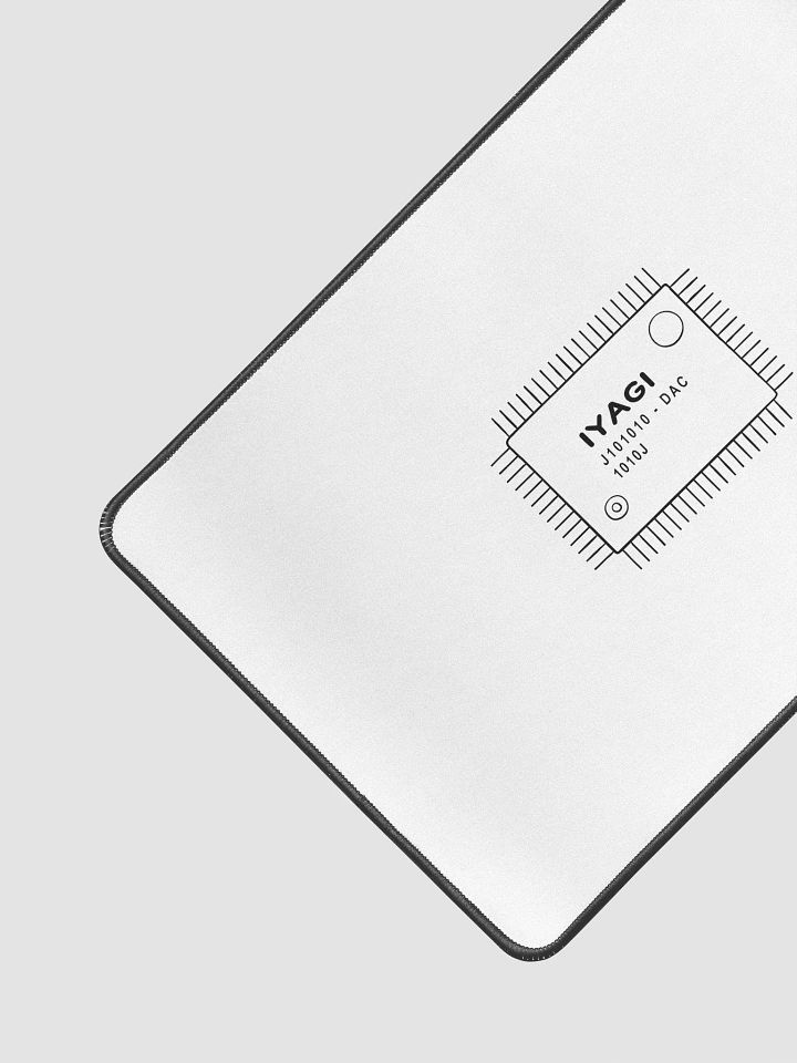 iyagi DAC Chip desk mat (white) product image (2)