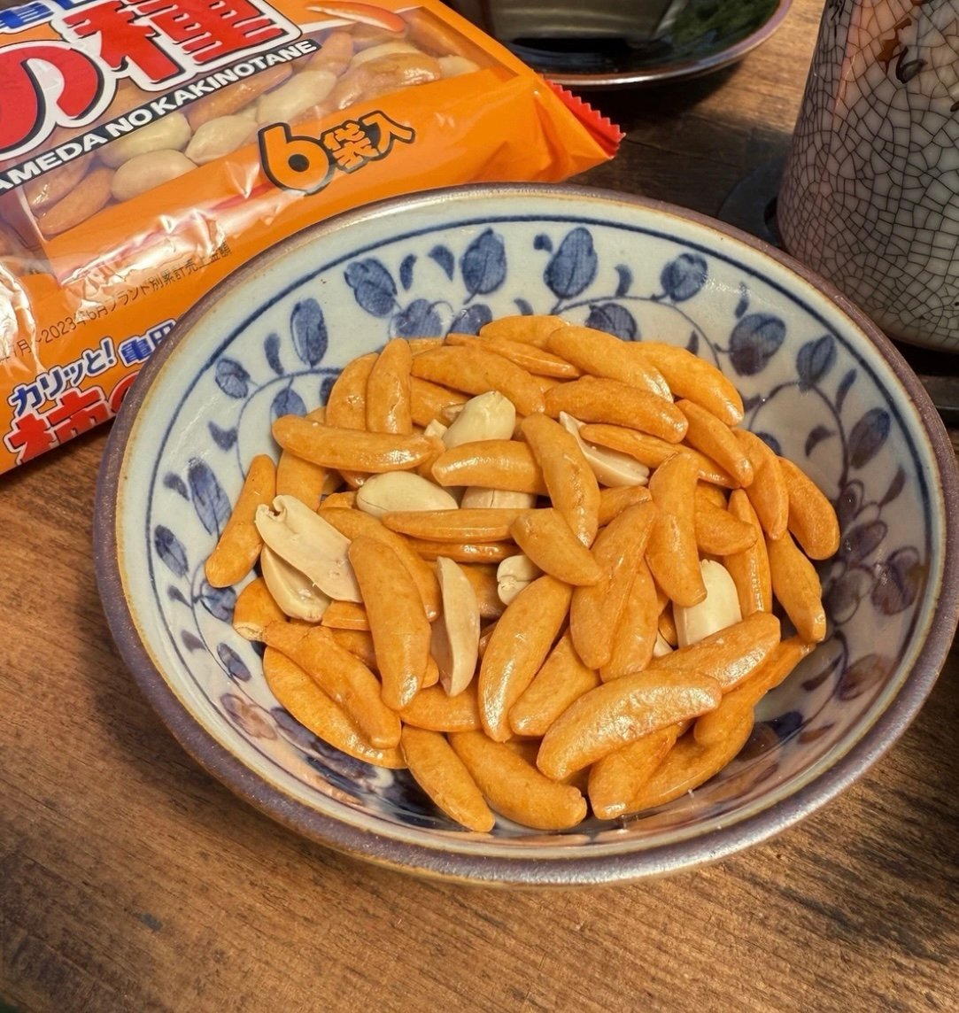 🎎 Kameda Kaki no Tane 6-Pack – Japanese Rice Crackers & Peanuts Snack product image (6)
