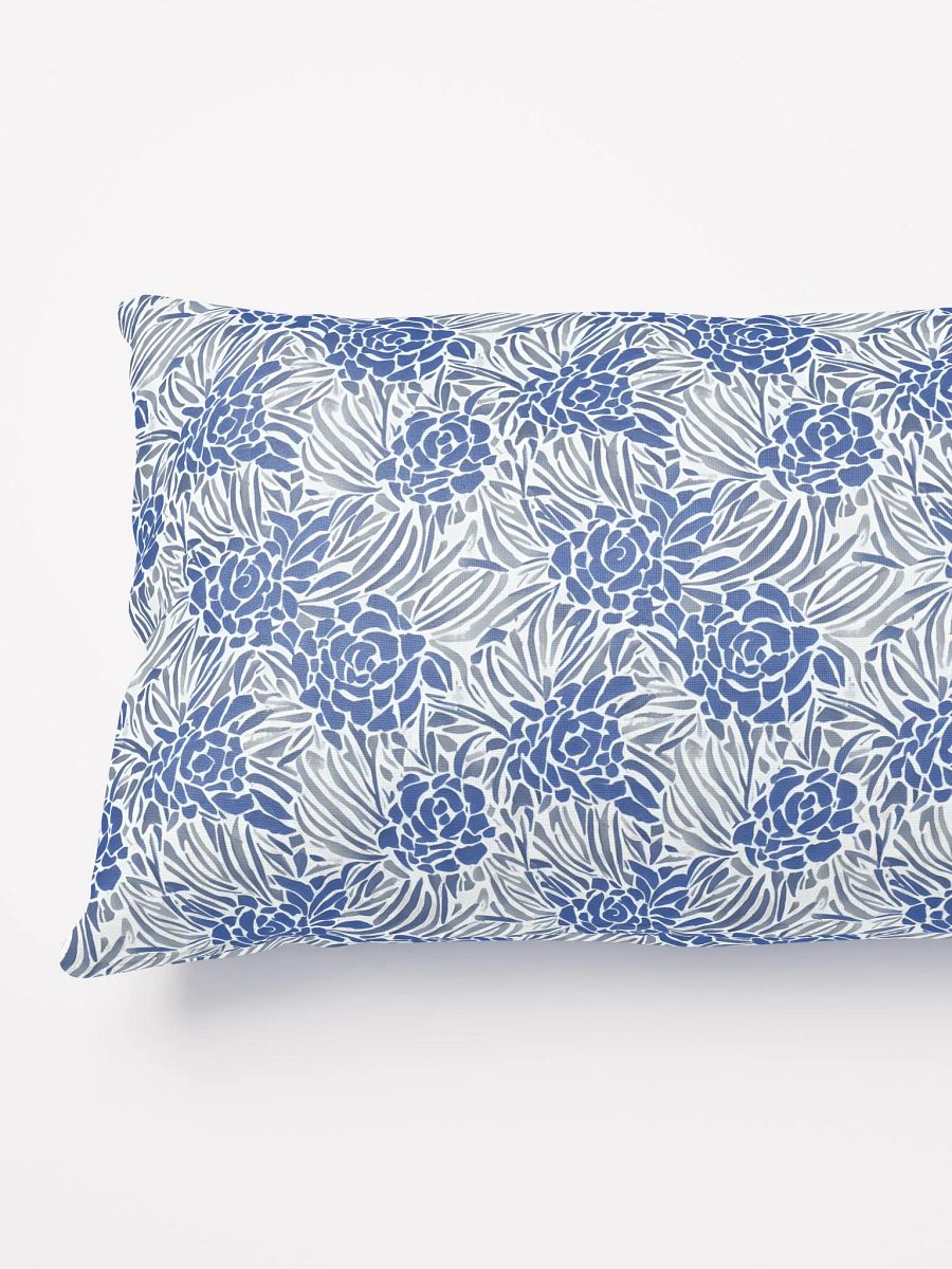 Blue Roses Basic Pillow product image (7)
