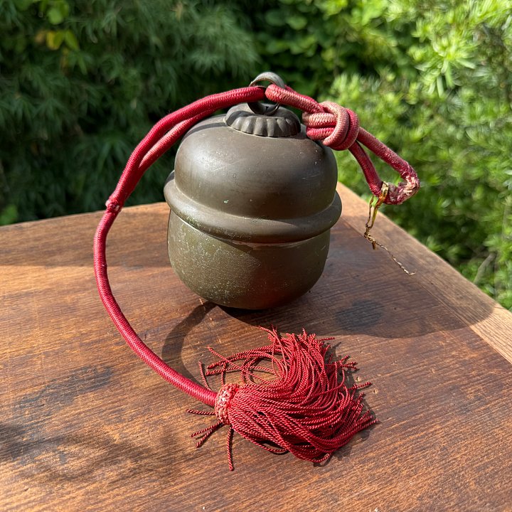 🎎 Antique Japanese Shinto Shrine Suzu Bell with Red Cord and Tassel – Japan Antique Roadshow product image (1)