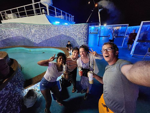 Free Cruise 🛳️🌴 The perks of having a travel channel 😅
#grimaldi #cruise #barcelona #rome #s34ntravels