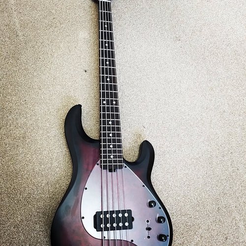 MY BEAUTIFUL NEW @music_man STERLING BASS!!! Early birthday present to myself!

#ngd #bass #musicman #sterling #metal #music ...