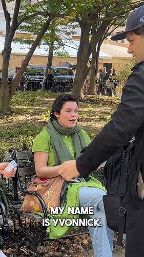 We're back with a new harmonica challenge here in Washington Square Park, NYC. Good luck to the participants!