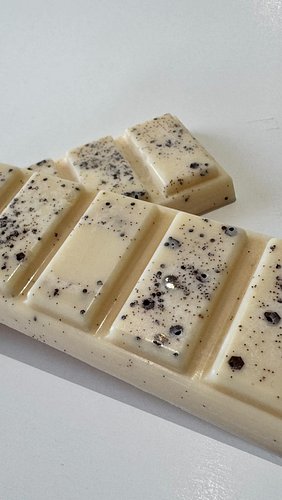 Piña colada snap bar 🍍🏝️🥥 #candles #home #waxmelts #fragrance #aroma #scented  Now available click the link in my bio 🫶
