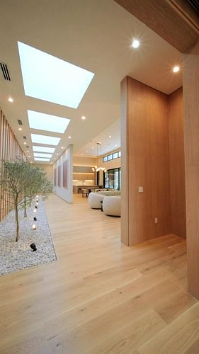 POV: When you walk into luxury… literally.
.
#realestatemedia #behindthescene