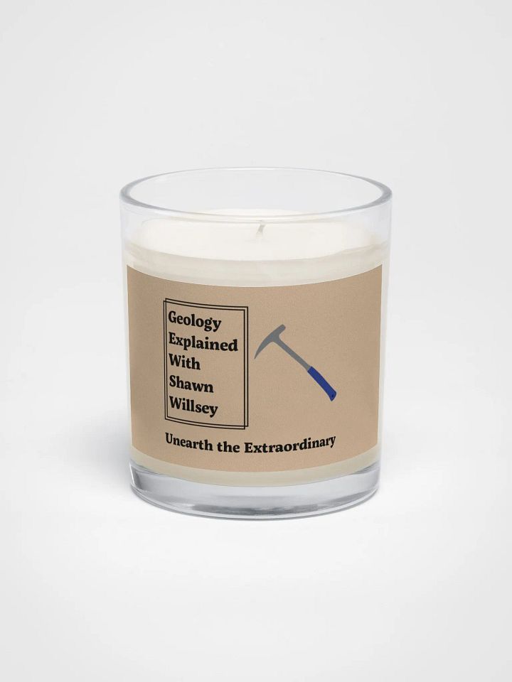 Unearth the Extraordinary Soy Wax Candle product image (1)