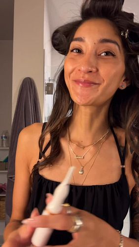 I love being a girl, it’s so fun 🥰

#grwm #datenight #makeup #blowout