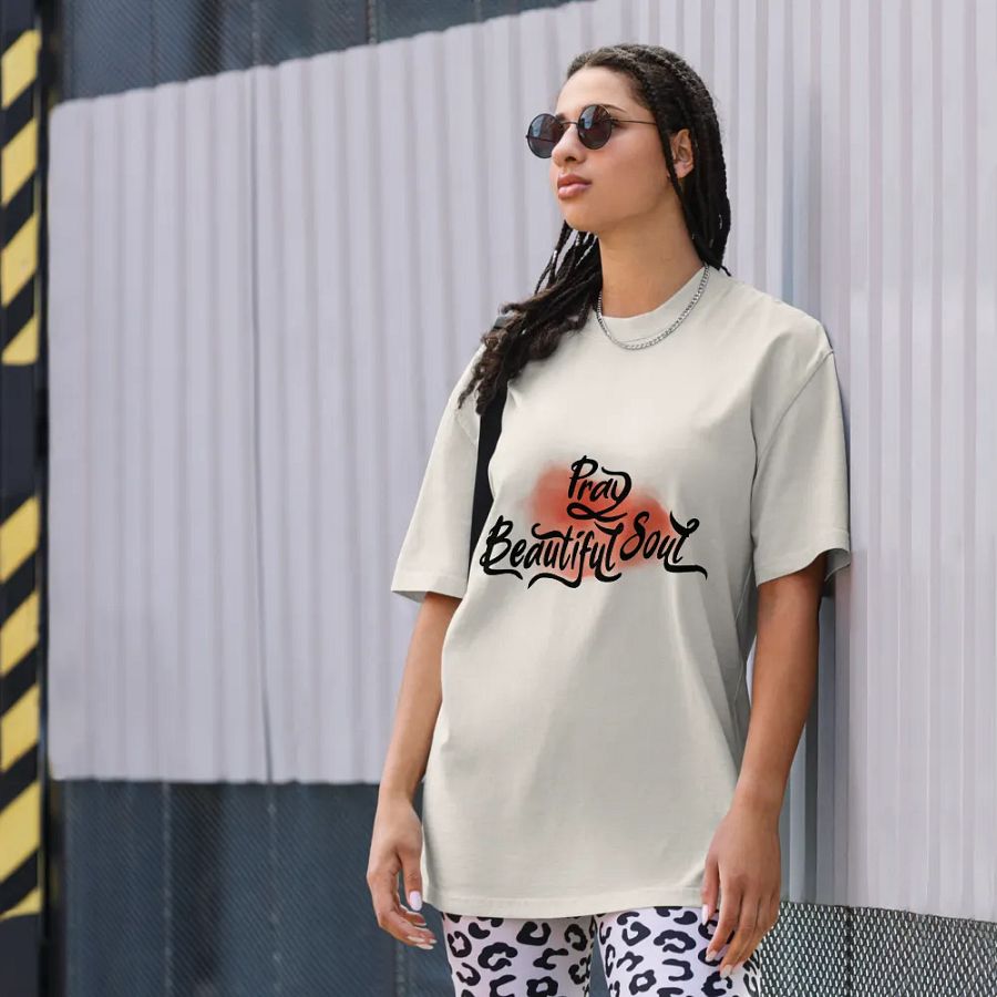 Pray Beautiful Soul Faded T-Shirt product image (8)