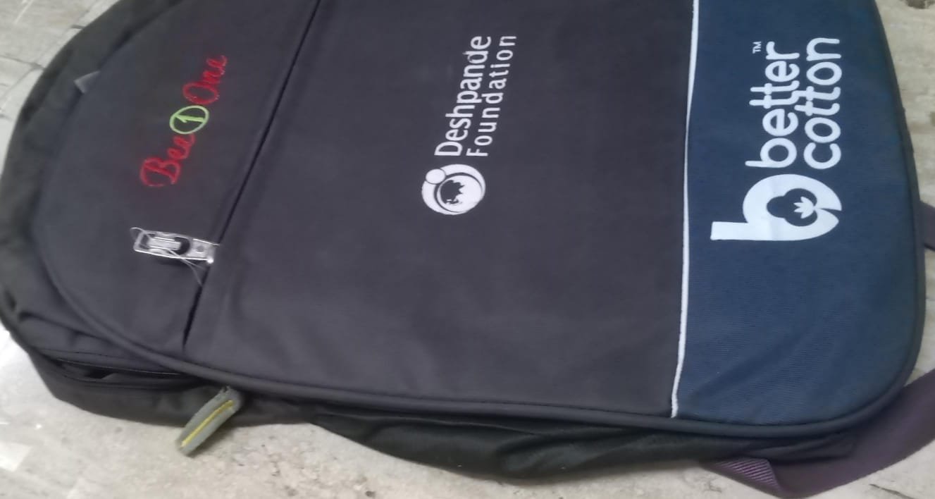school bag product image (2)