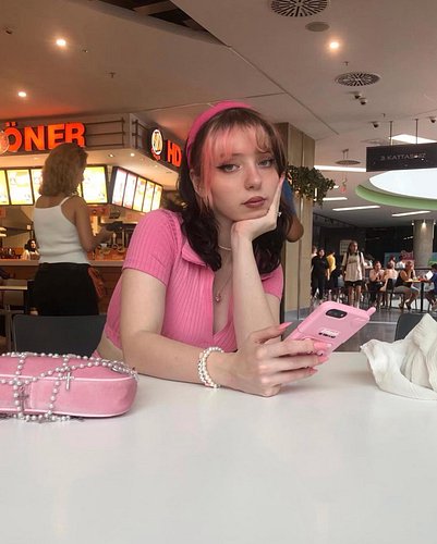 I did my makeup at Sephora for Barbie💖