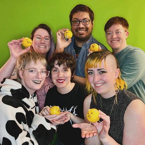 New Years shenanigans with amazing friends! 

#weirdnewyearstraditions #newyearsamesquad #shenanigans #lemonpig