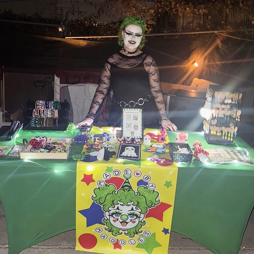 ATX VENDOR!! i got a new table runner and table cloth!! :)) 💚