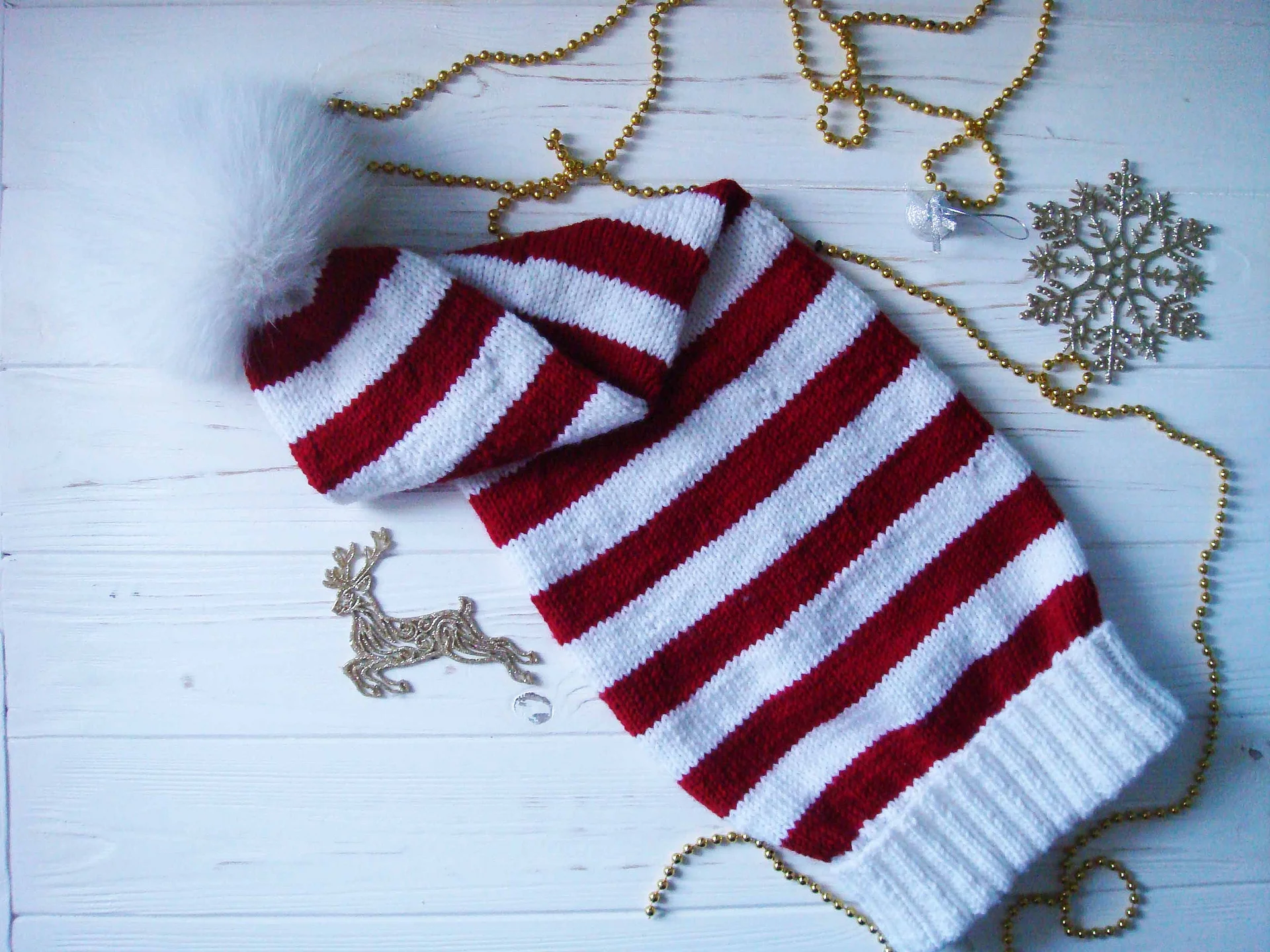 Striped Santa Hat Knitting Pattern product image (2)