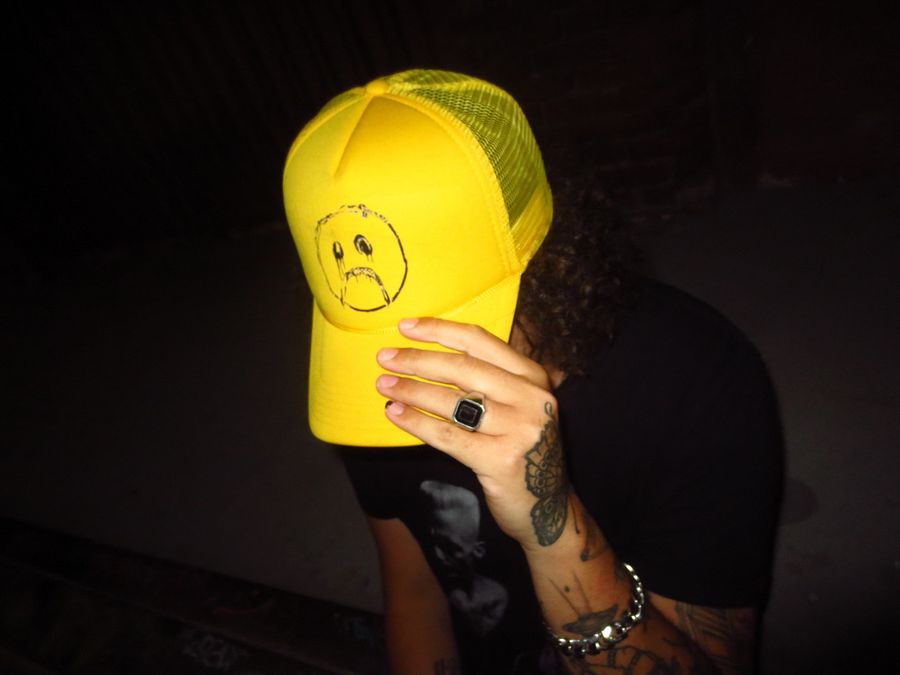 RCW SMILEY HAT YELLOW product image (1)