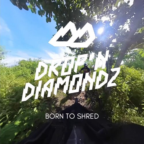 One more ride with the boys before going back to Riyadh 
#dropndiamondz 
#mtbtrail