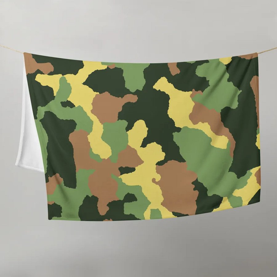 Camouflage Comfort Throw Blanket product image (21)