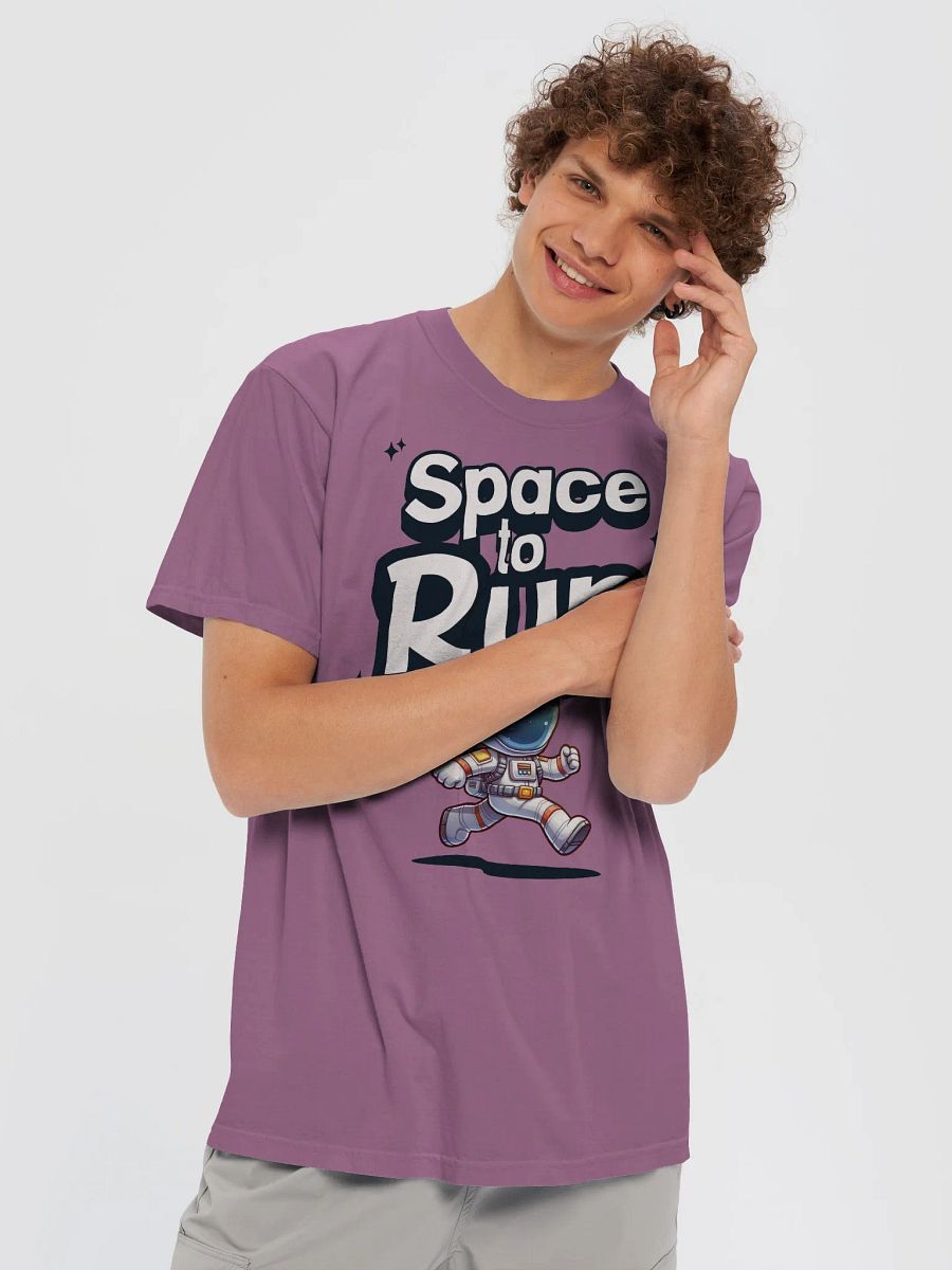 Space Runner Astronaut Tee product image (42)