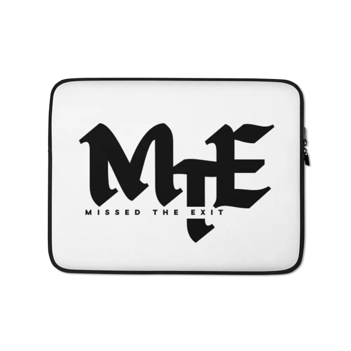 On-the-Go Chic Laptop Sleeve product image (1)