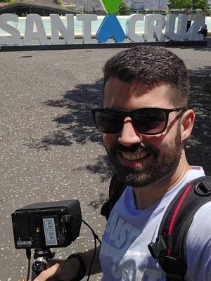 Ya estamos en Santa Cruz de Tenerife para cubrir el evento del 3x3 Series como Filmmaker oficial.  La ilusión es enorme familia. 😍 Toca aprovechar la mañana para sacar planos recursos de la zona que saldrá en los vídeos oficiales del evento. Ojalá os guste el resultado. Además traeré vlog para mi canal secundario con la experiencia 😎  (Aircriss Basketball en Youtube) Vamos @3x3 Series  💪🏻