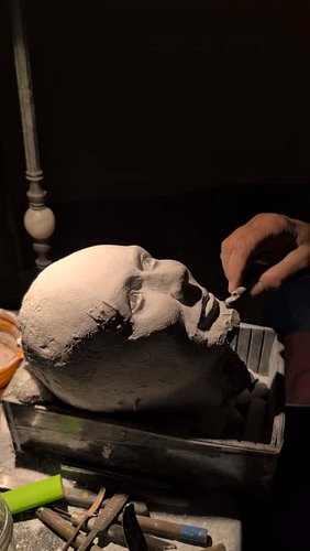 #adrianbuckmaster #plastersculpture #sculptureartist #sculpture #sculpturelovers