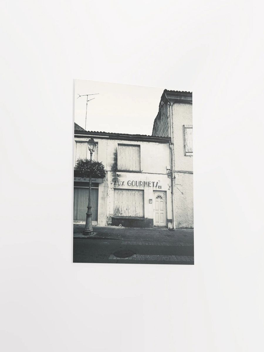 Aux Gourmets Vintage house black and white product image (19)