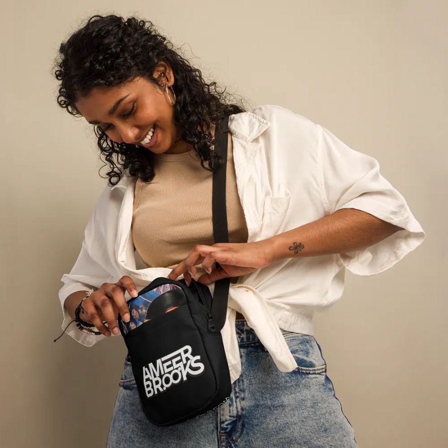 Main Logo Crossbody product image (12)