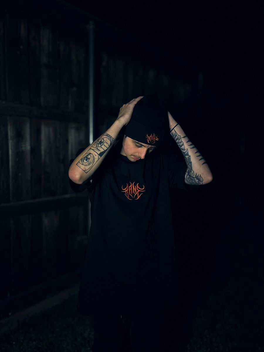EMBROIDERED HEAVYWEIGHT TEE product image (3)