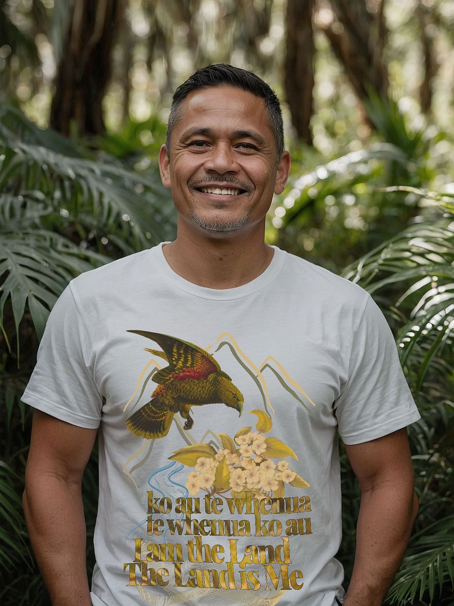 Unisex Kea in Flight - Mountain Lacebark ko au te whenua Decolonisation Aotearoa Tee product image (34)