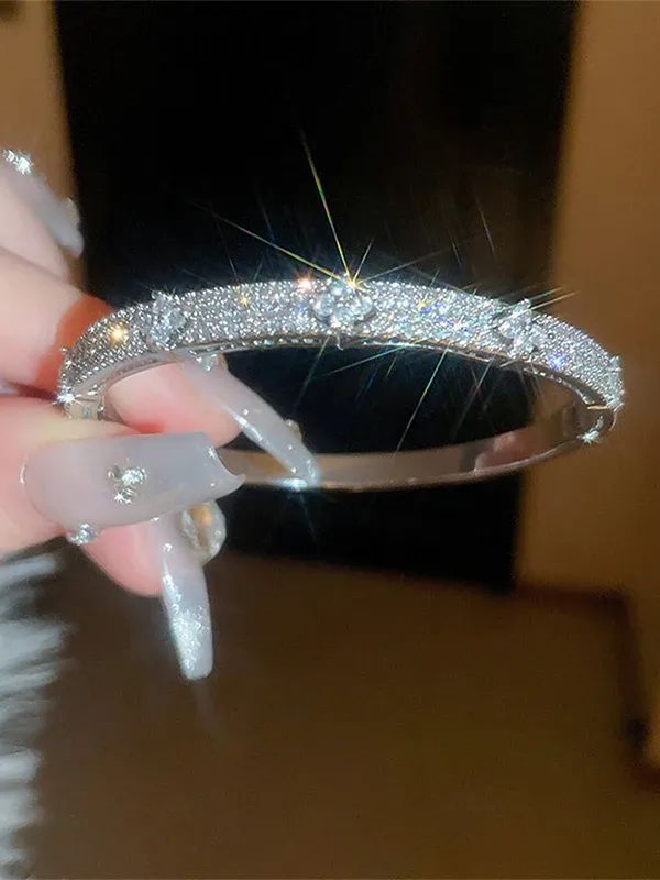 The Lustre Bloom Bracelet product image (4)