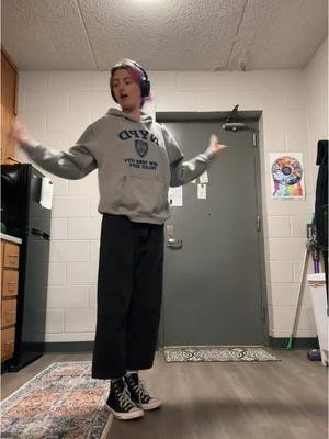 should i start the daily fit checks again 👀 i kinda miss posting everyday 😔