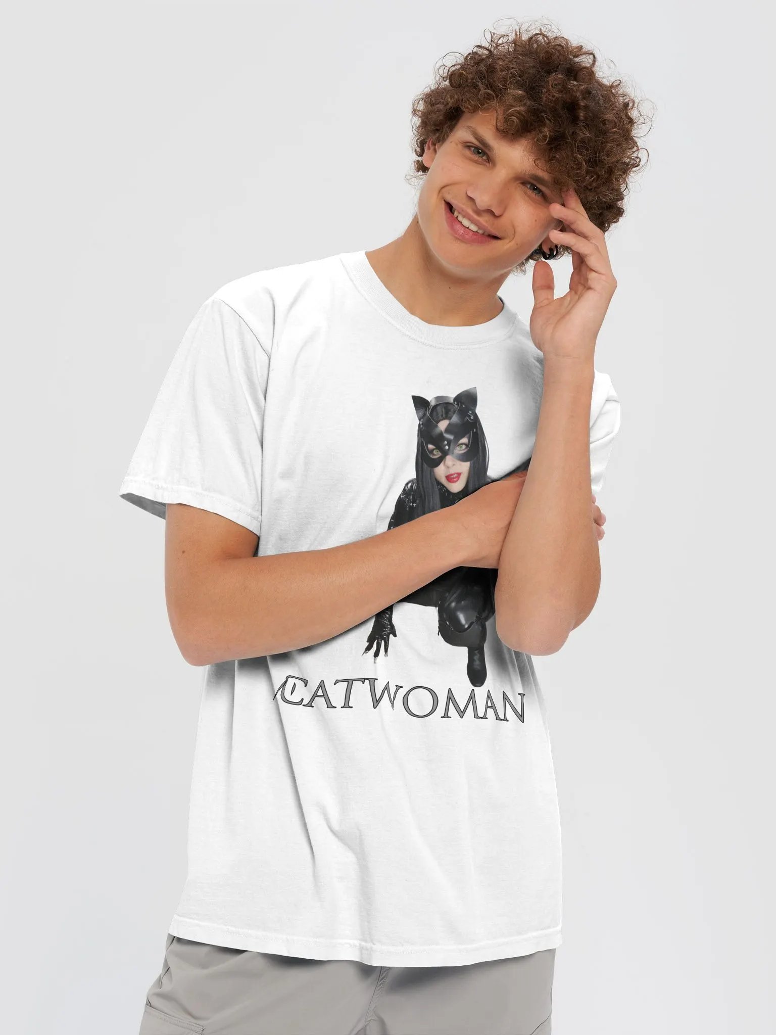 Catwoman Stalk Graphic Tee product image (3)