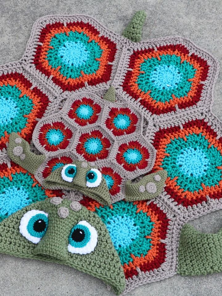 Hooded Sea Turtle Blanket Crochet Pattern product image (1)