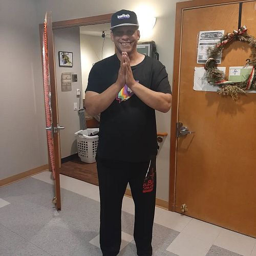 I finally got a monthly income from twitch man it feels good to be a streamer