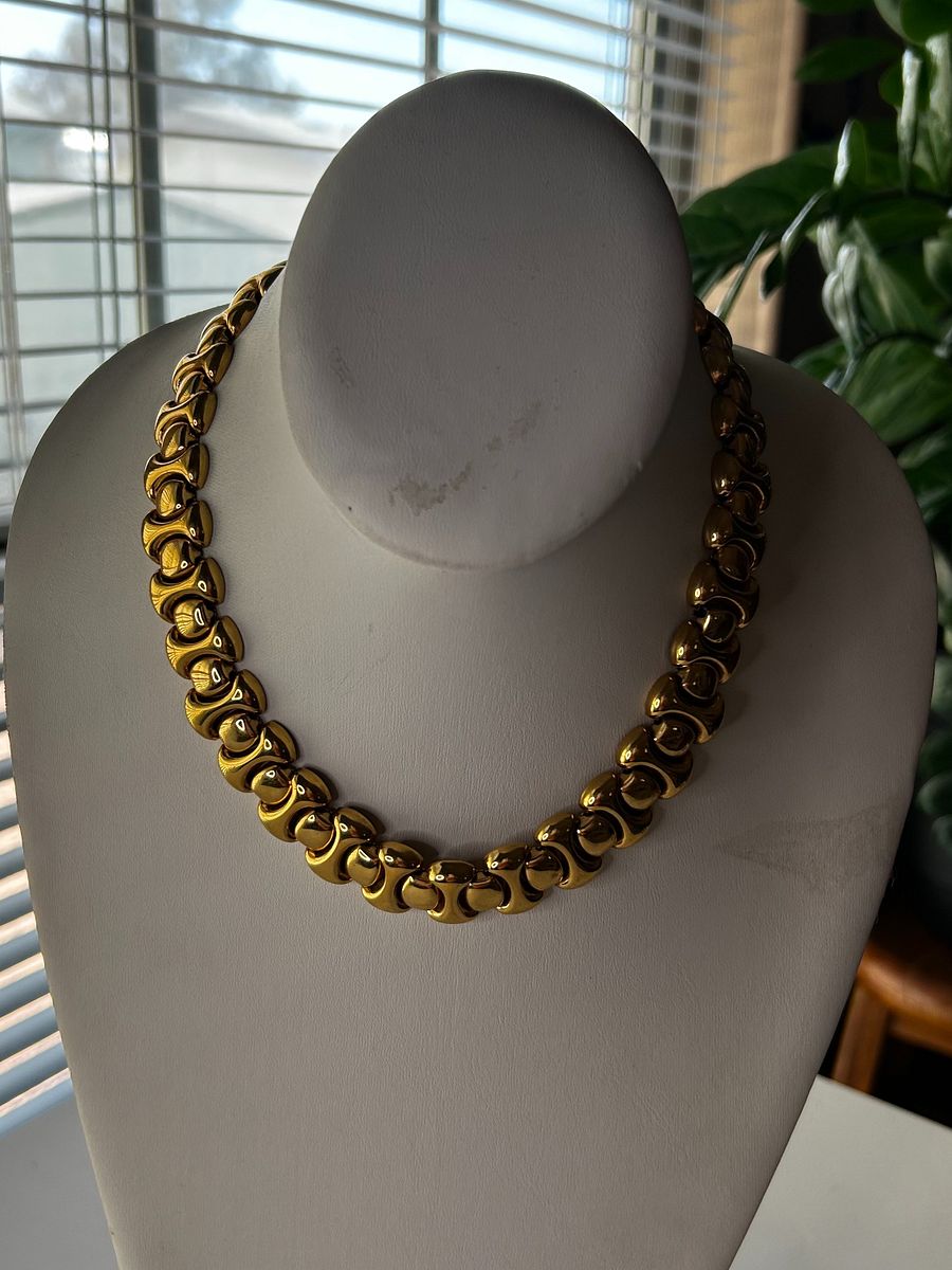 Vintage Trifari Gold Tone Choker Necklace product image (7)