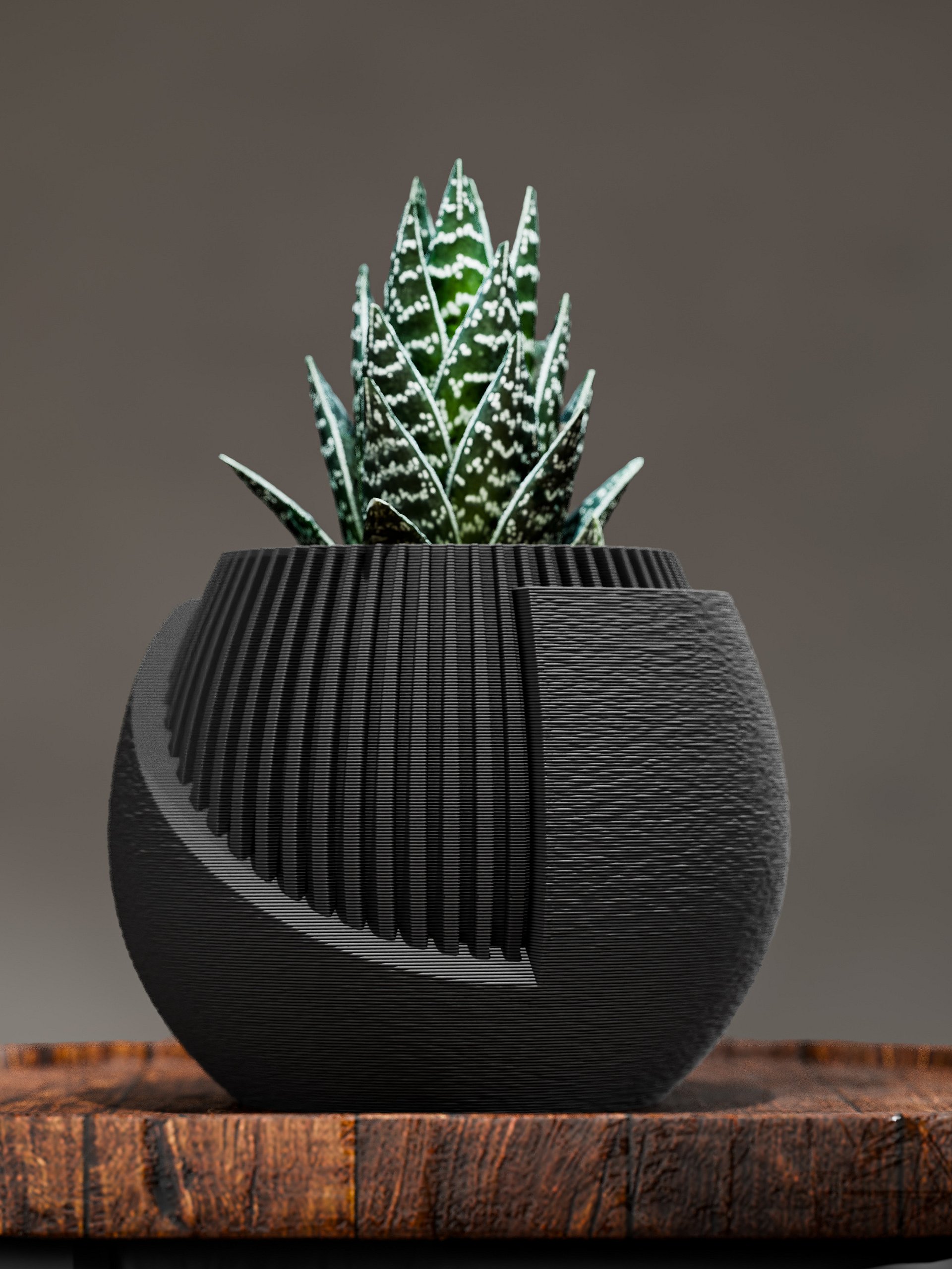 Geometric Ribbed Planter product image (3)