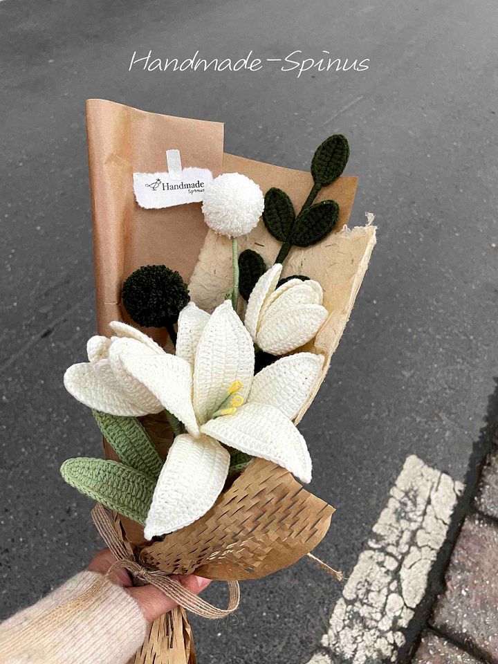 White Lily Tulip Crochet Knit Bouquet product image (2)