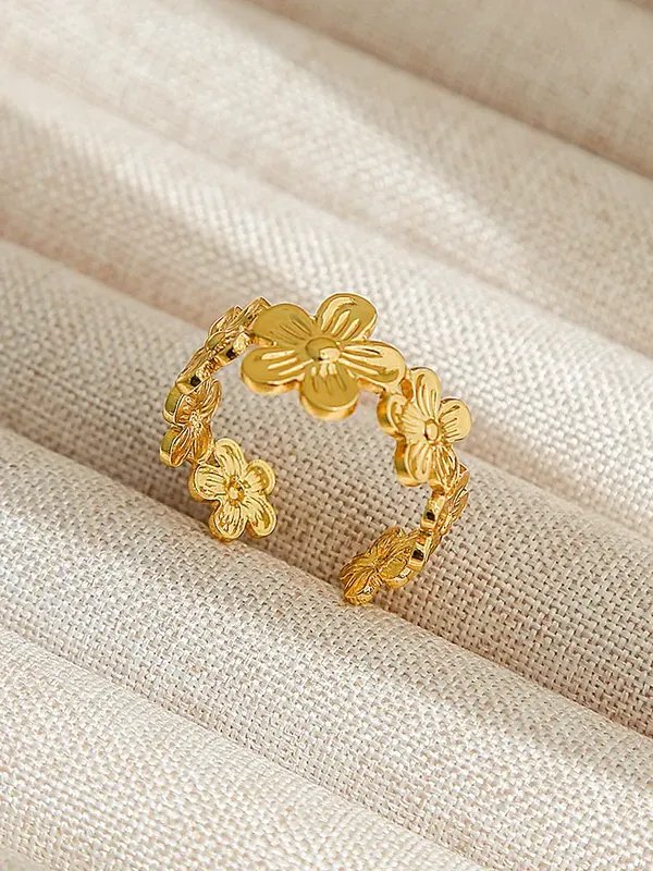 Lyla Ring product image (1)