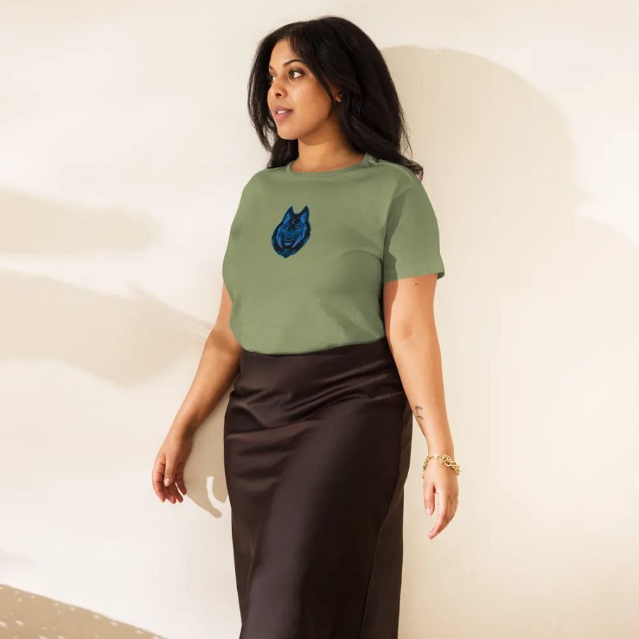 Spirit of the Wolf High-Waisted Tee product image (4)