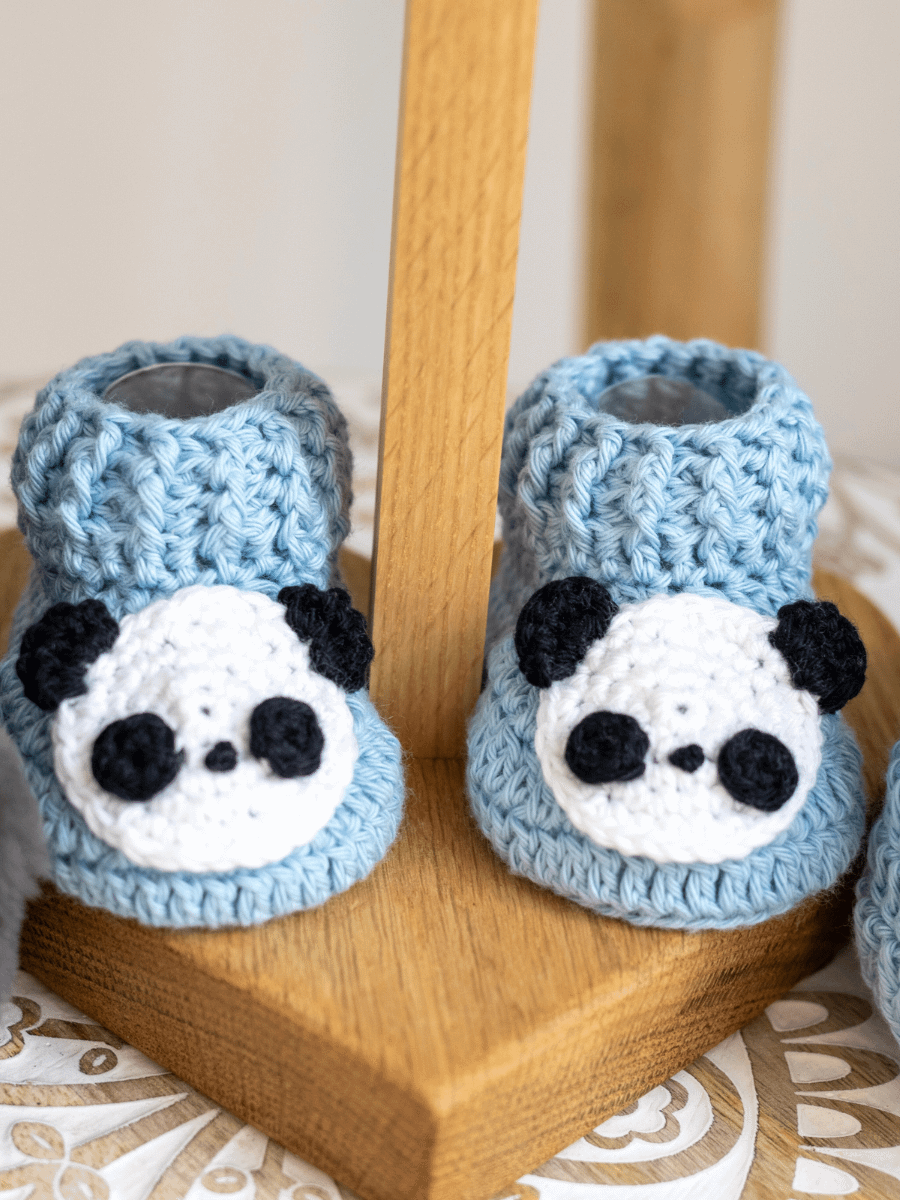 Crochet Pattern: Easy Panda Baby Booties product image (4)