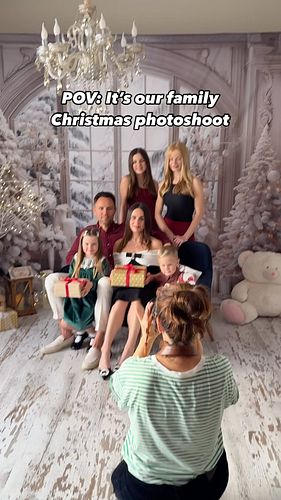 Who’s ready for Christmas? ❤️✨

Can’t wait for the photos to be ready, love this annual tradition!