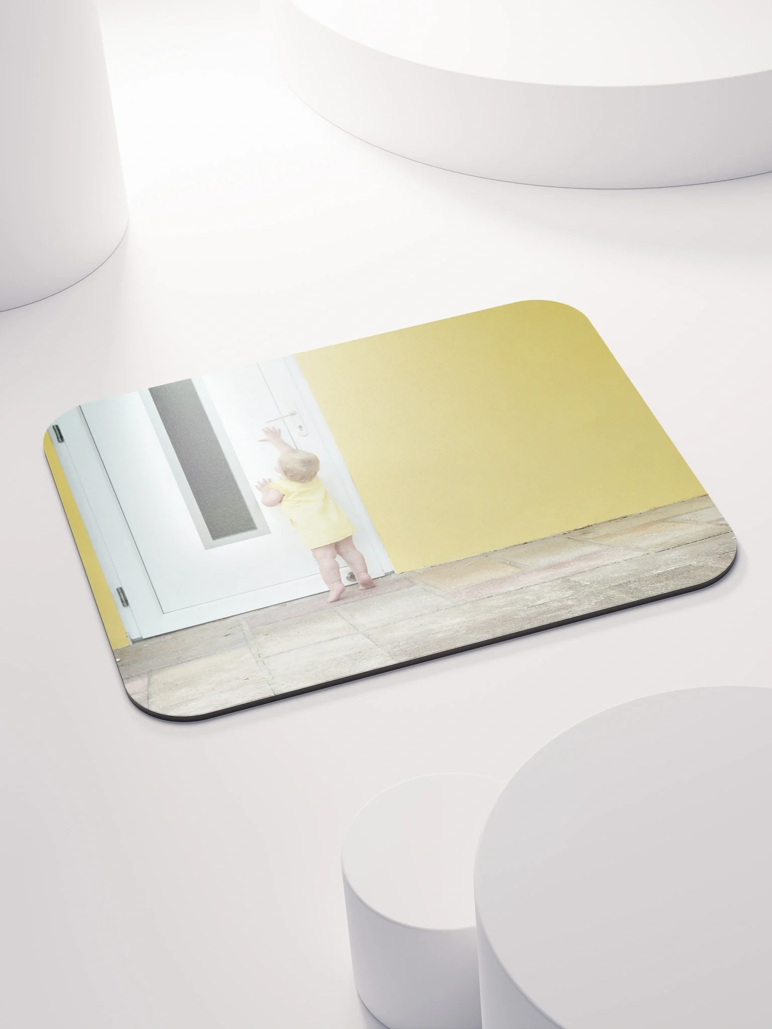 Mauspad - Kleines Mädchen an Tür product image (4)