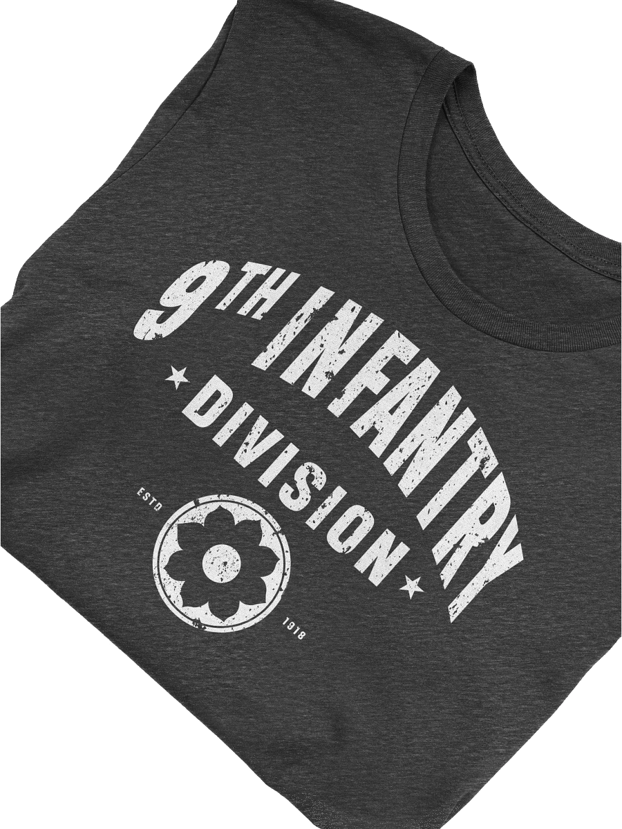 9th Infantry Division - Old Reliables "Distressed" T-Shirt product image (37)