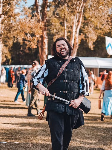 Y'all thought I was done medieval posting? Absolutely not. It's giving Bard but I'm open to suggestions 🤔 

(I just wanted an...