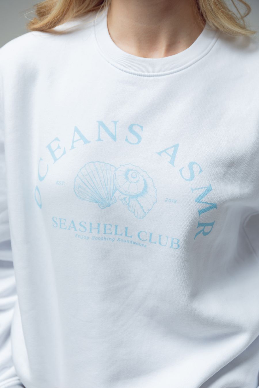 Seashell Club Crewneck | White product image (3)