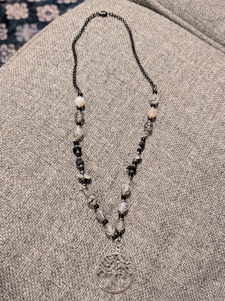 Crackle Agate & Black Obsidian Crystal Choker! product image (2)