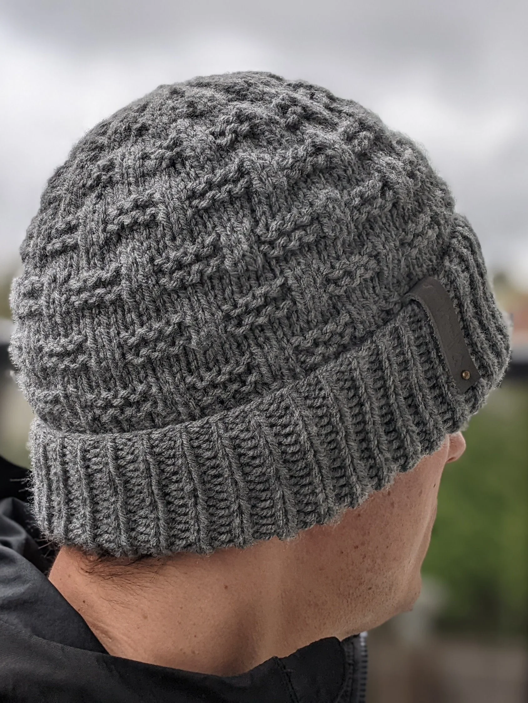 Knit Hat with Folded Brim Pattern for Men product image (3)