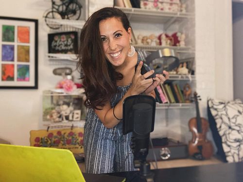 Hi 👋 
Let me reintroduce myself. My name is Rosalie Elliott. I’m German and Cuban, born and raised in in Germany, now living ...