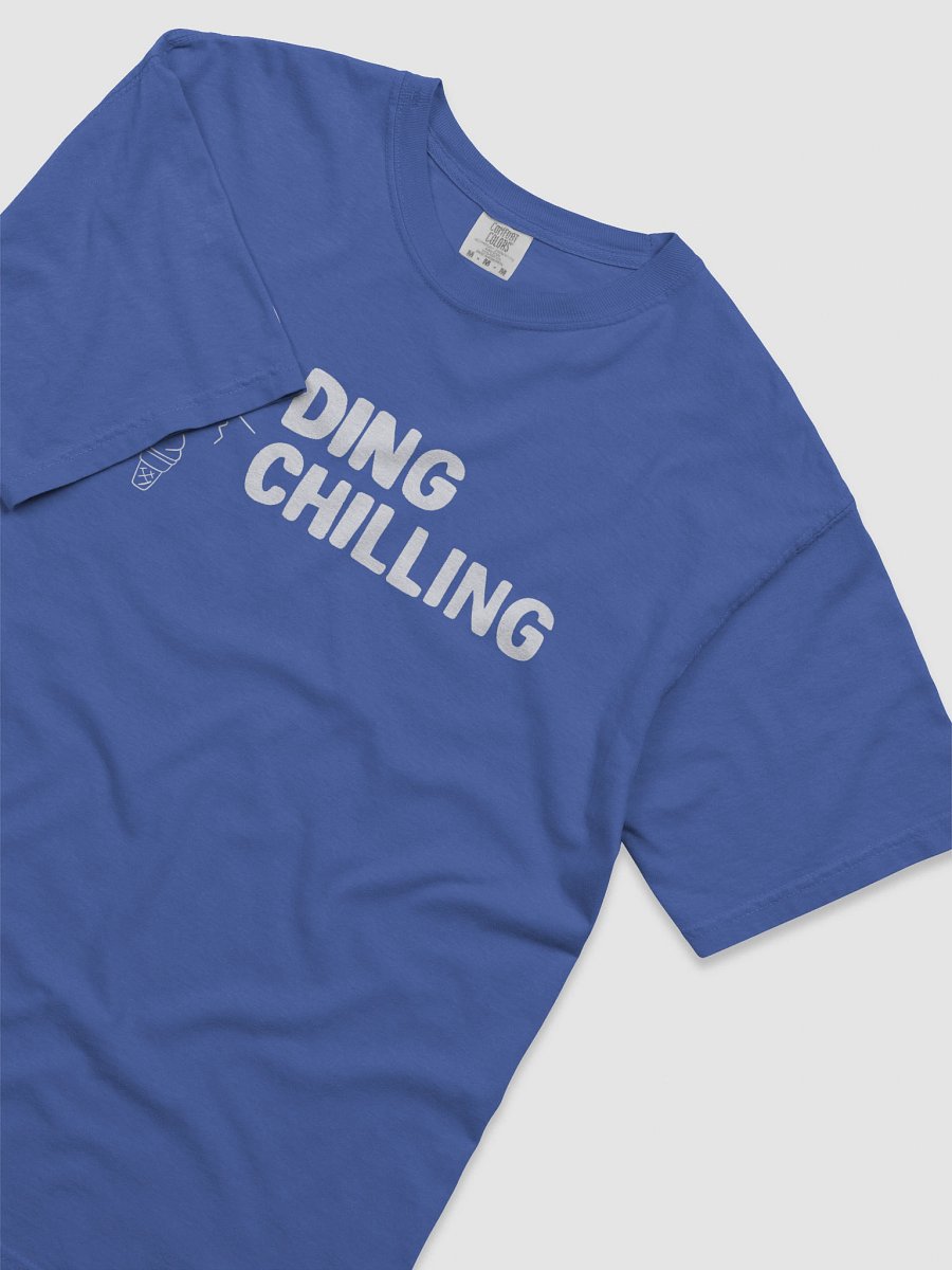 Ding Chilling [4c] – Funny Chess Meme Design | White Line Art for Light Colors | T-Shirt product image (56)