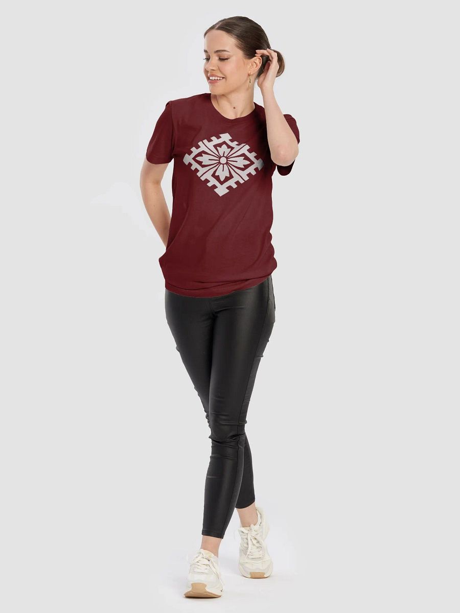 Ouchi Clan Crest T-Shirt – Symbol of Prestige & Cultural Refinement product image (5)