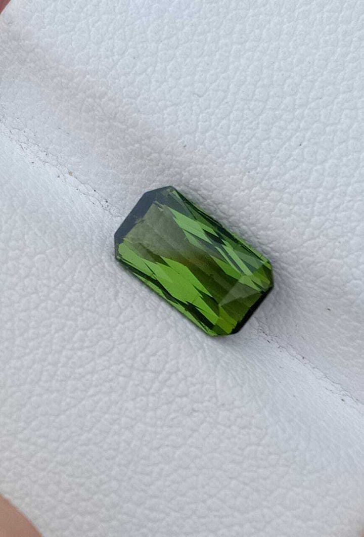 TOURMALINE GEMSTONE YELLOW/GREEN COLOR SCISSORS CUT FROM AFGHANISTAN,1.85 CARAT product image (2)